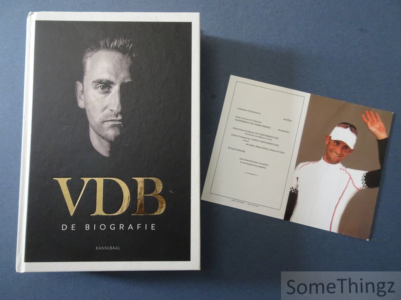 Cover van VDB. De biografie. [Frank Vandenbroucke. Met origineel doodsprentje.]