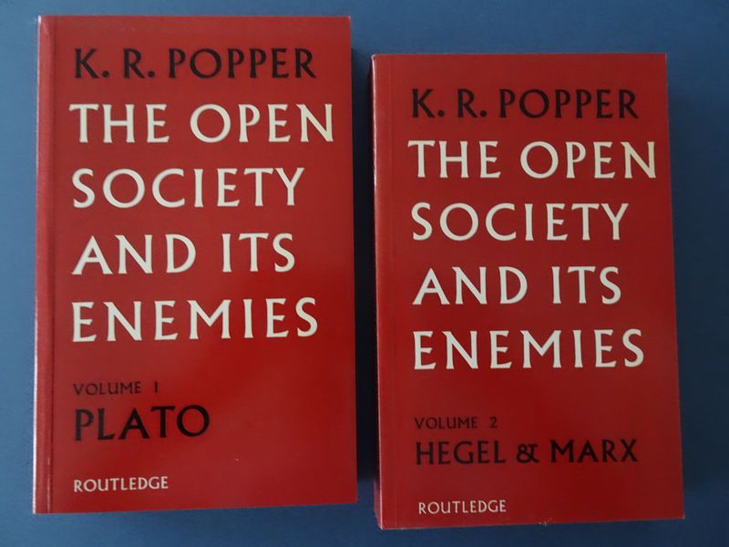Cover van The open society and its enemies.
