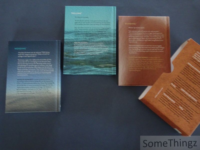 Cover van Futures. Turen naar onzekere tijden. Wending - Bonding - Trilling. [3 delen]