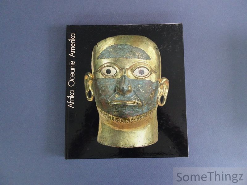 Cover van Een Museum - Drie continenten - Kunst uit Afrika, Oceanie, Amerika - Etnografische verzameling van het Linden-Museum van Stuttgart