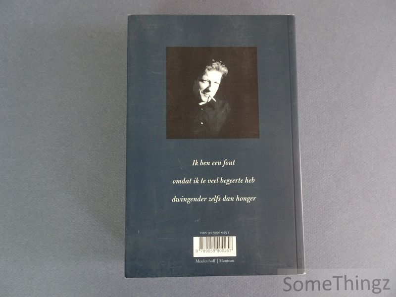 Cover van Ik ben een fout. Theaterscripts en theaterteksten 1975-2004.