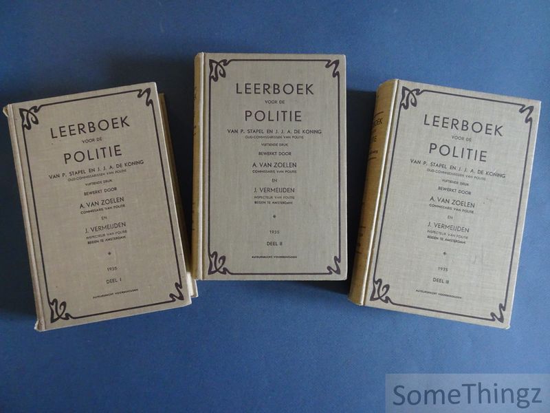 Cover van Leerboek voor de Politie. Deel I, II en III.